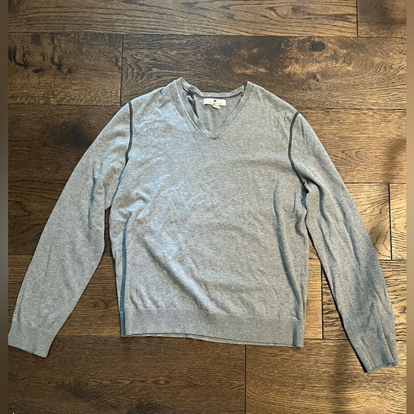 Banana Republic Other - Y2K Banana Republic Light Gray Lightweight V-Neck Sweater – XL Vintage